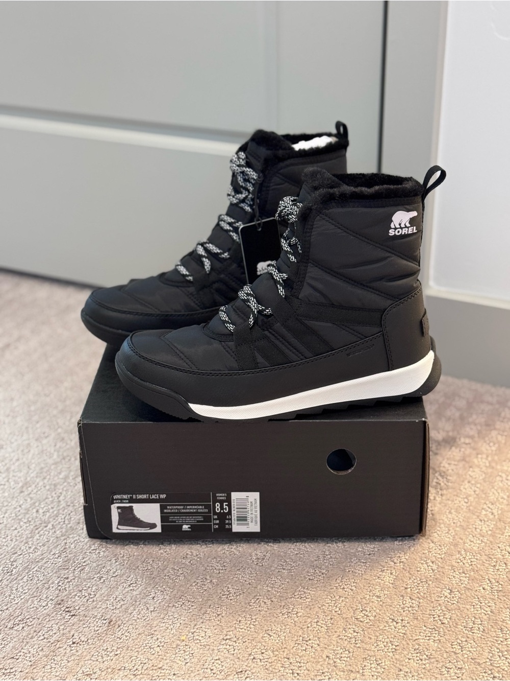 NWT Sorel Whitney ll Short Lace WP Boot Size 8.5